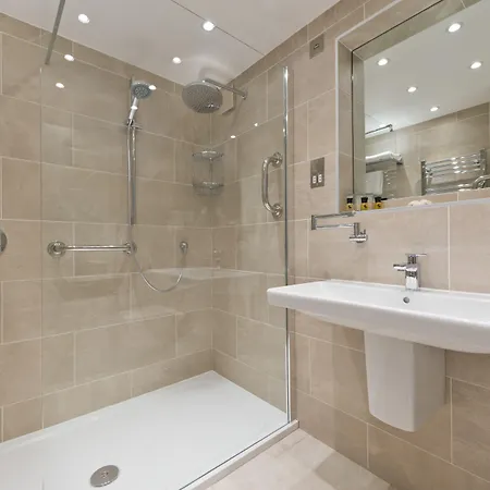Hotell Roxford 3*