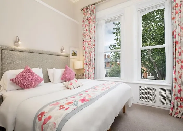 Roxford Hotel 3*